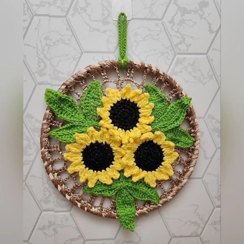 Sunflower wall hanging, Hand Croche wall hanging, Crochet hoop art, Mandala wall